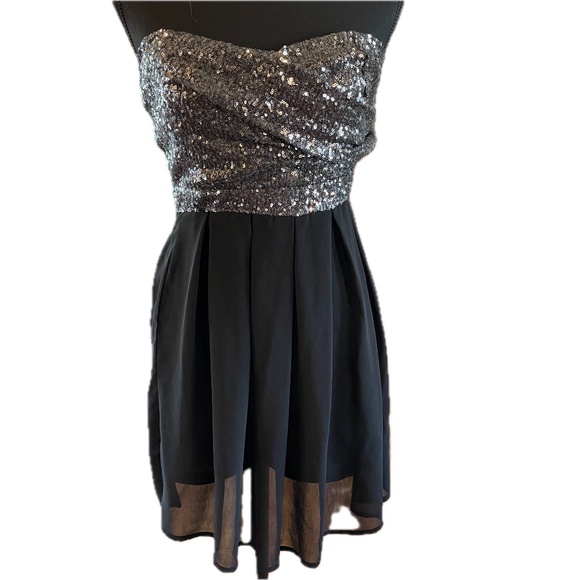 cocktail dress - Picture 1 of 4